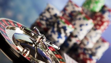 sejoli Casino Hold'em table lobby on mobile